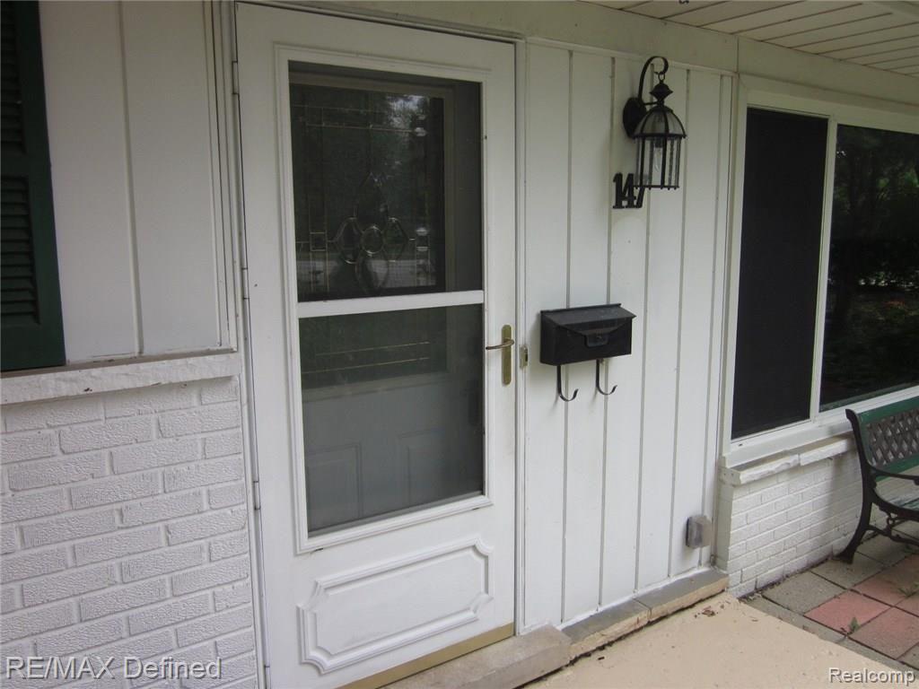 147 Old Perch Road Rochester Hills, MI 48309 - Photo 4 of 31