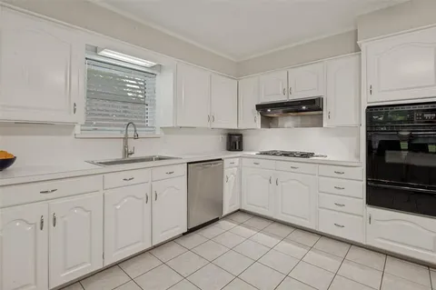 $325,000 | 2730 Larkspur Lane, Dallas, TX 75233