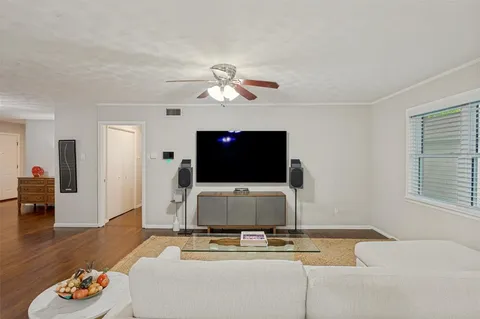 $325,000 | 2730 Larkspur Lane, Dallas, TX 75233