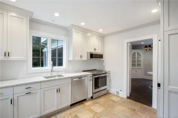 $6,000 | 49 Sunset Drive, Weston, CT 06883