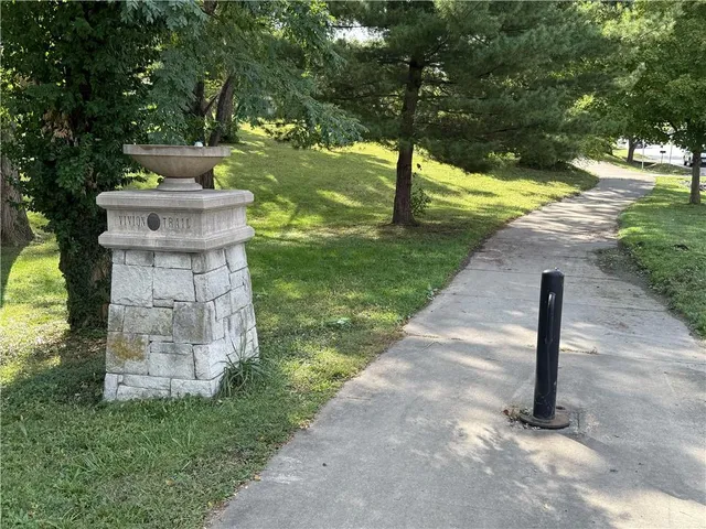 $80,000 | 1021 Northeast Vivion Road, Kansas City, MO 64118