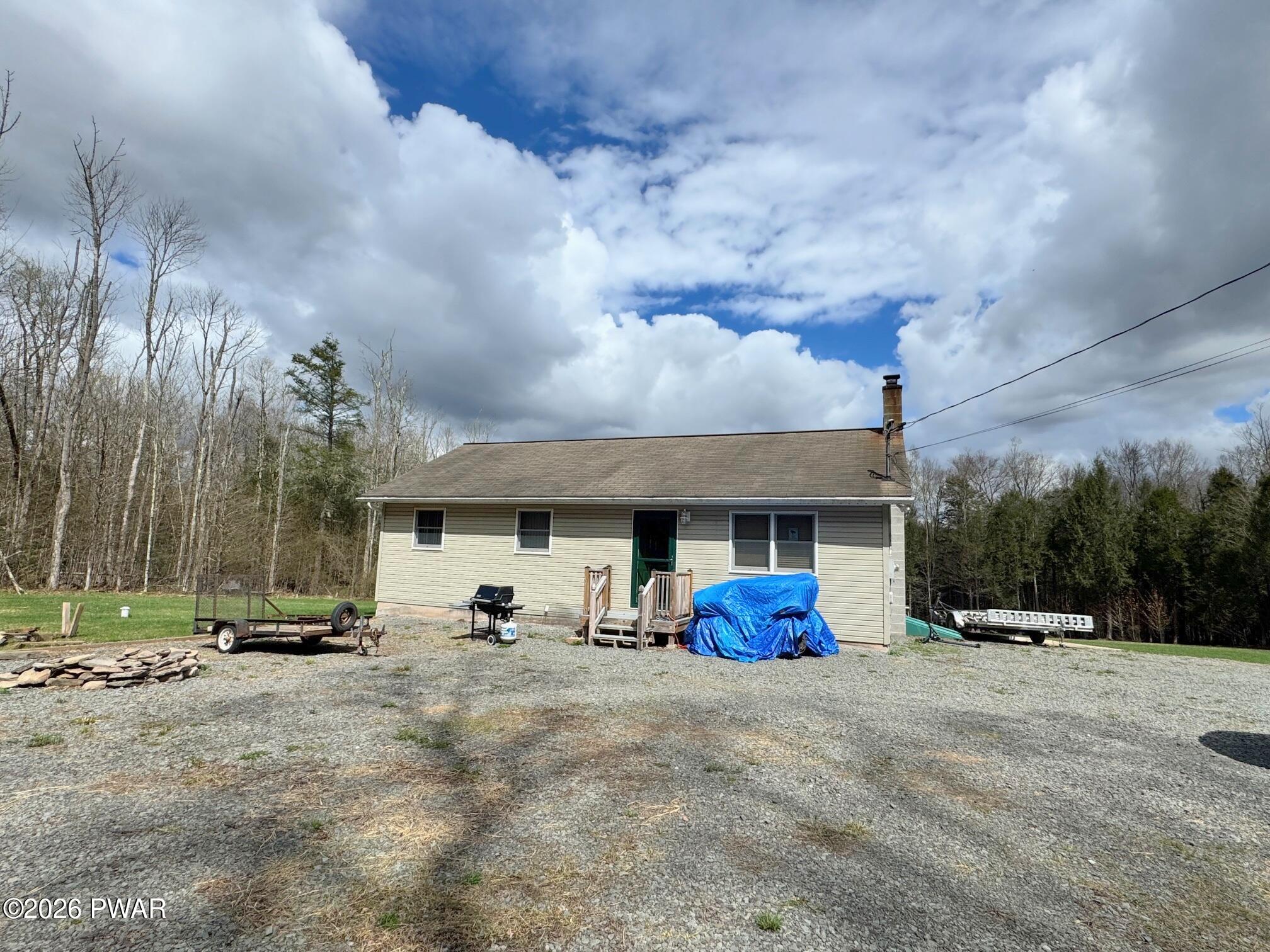 143 Robbs Road Damascus, PA 18415 - Photo 2 of 31