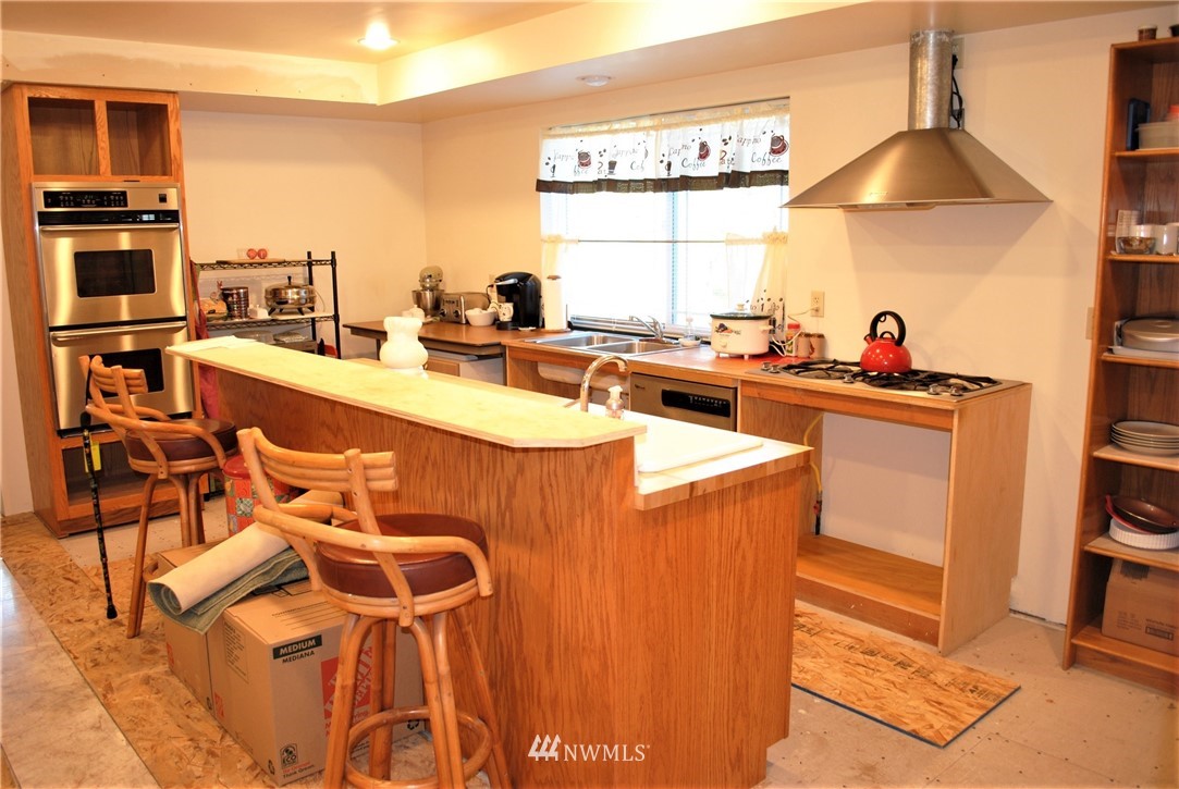 1026 Northwest Thompson Road Poulsbo, WA 98370 - Photo 9 of 25 Gallery Image 9