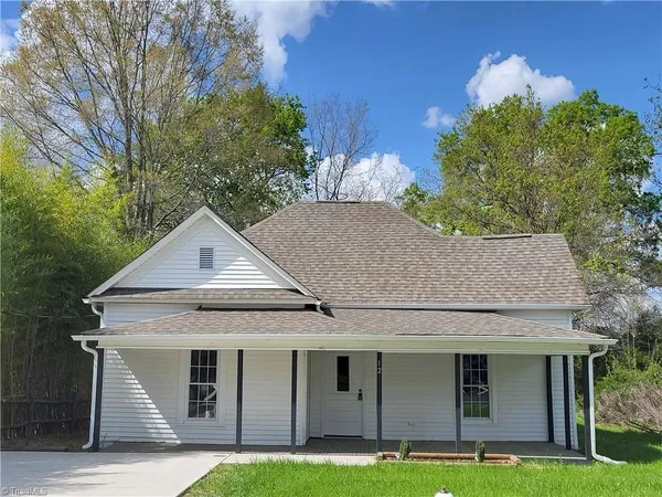 $239,900 | 12 Forsyth Street, Thomasville, NC 27360