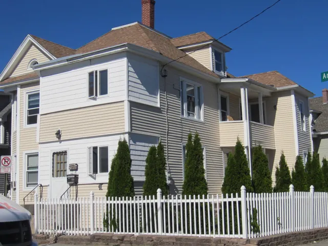 $1,850 | 579 Amory Street, Unit 2, Manchester, NH 03102