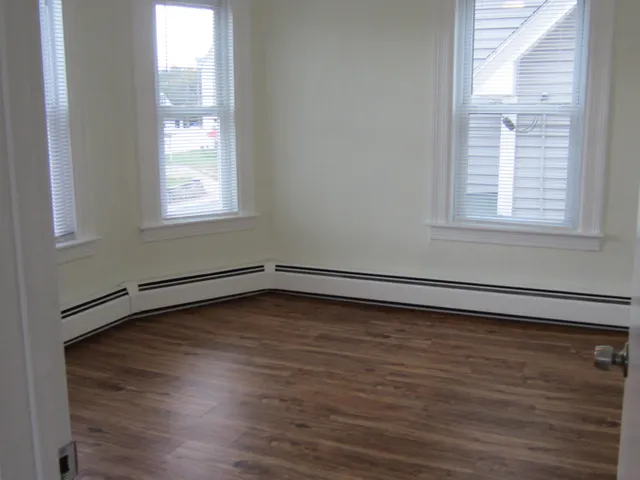 $1,850 | 579 Amory Street, Unit 2, Manchester, NH 03102