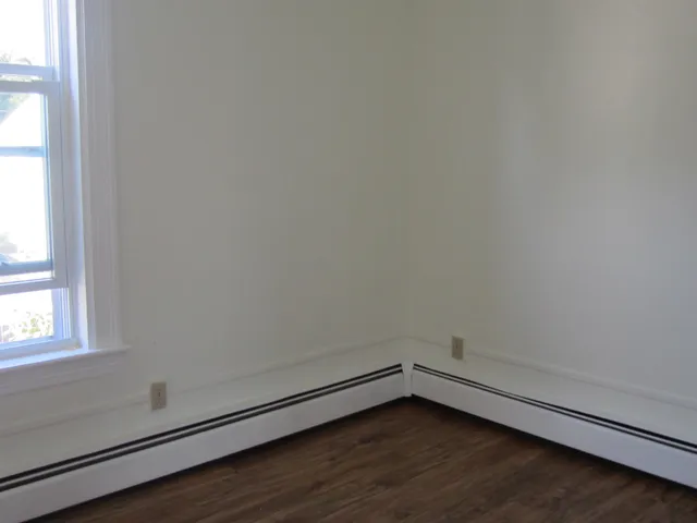 $1,850 | 579 Amory Street, Unit 2, Manchester, NH 03102