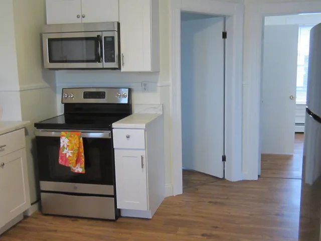 $1,850 | 579 Amory Street, Unit 2, Manchester, NH 03102