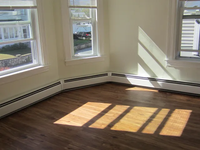 $1,850 | 579 Amory Street, Unit 2, Manchester, NH 03102