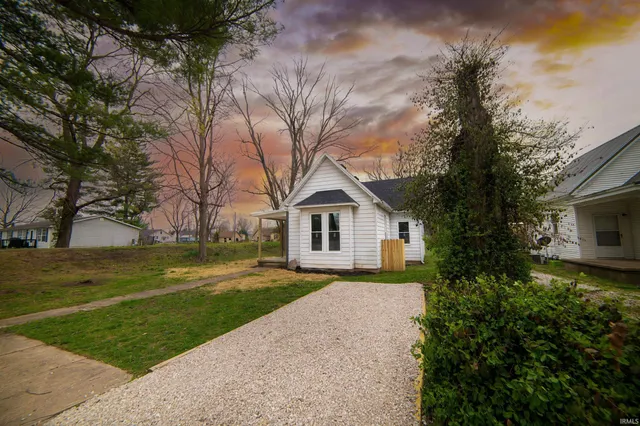 $170,000 | 257 East Jackson Street, Orleans, IN 47452
