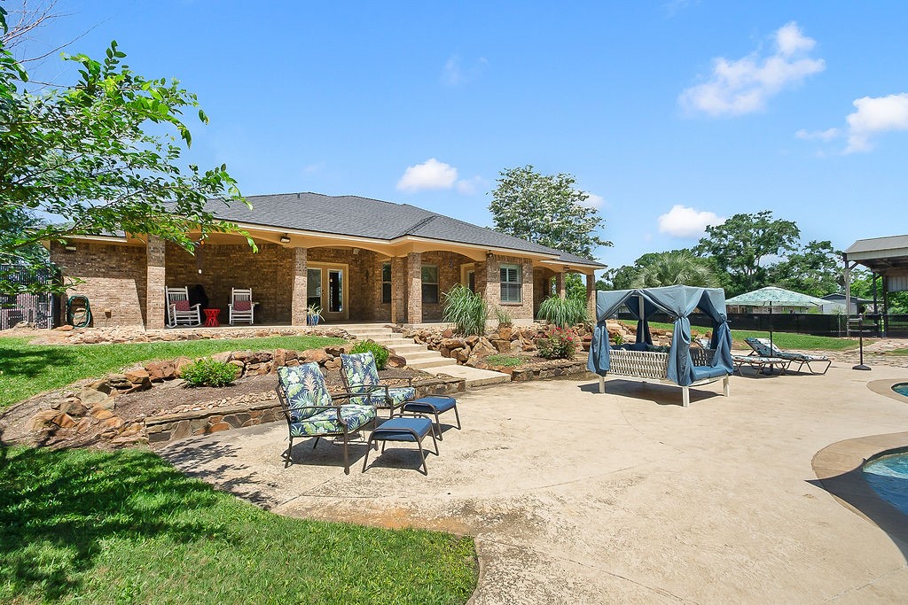 318 Sunrise Boulevard Angleton, TX 77515 - Photo 24 of 39