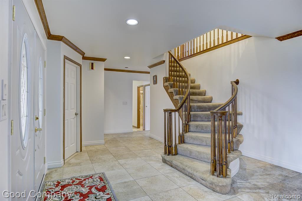 38092 Westchester Road Sterling Heights, MI 48310 - Photo 11 of 53