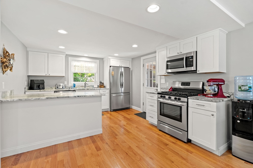 106 Conant Street Danvers, MA 01923 - Photo 9 of 30