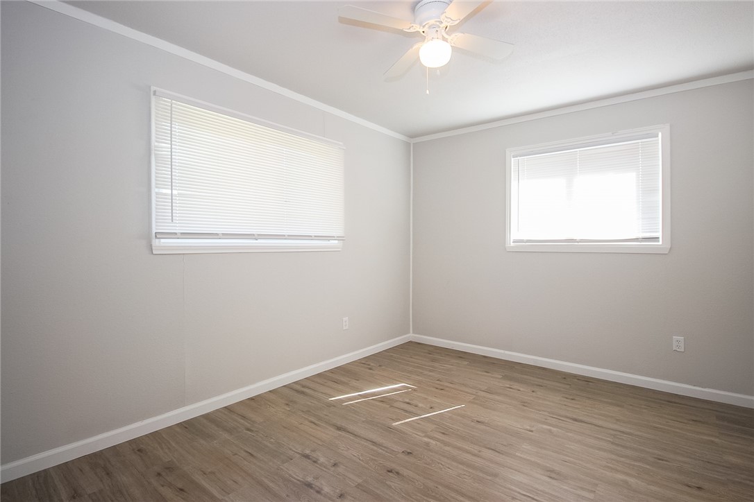 3720 Wingate Drive Waco, TX 76706 - Photo 15 of 18 an empty room with a window
