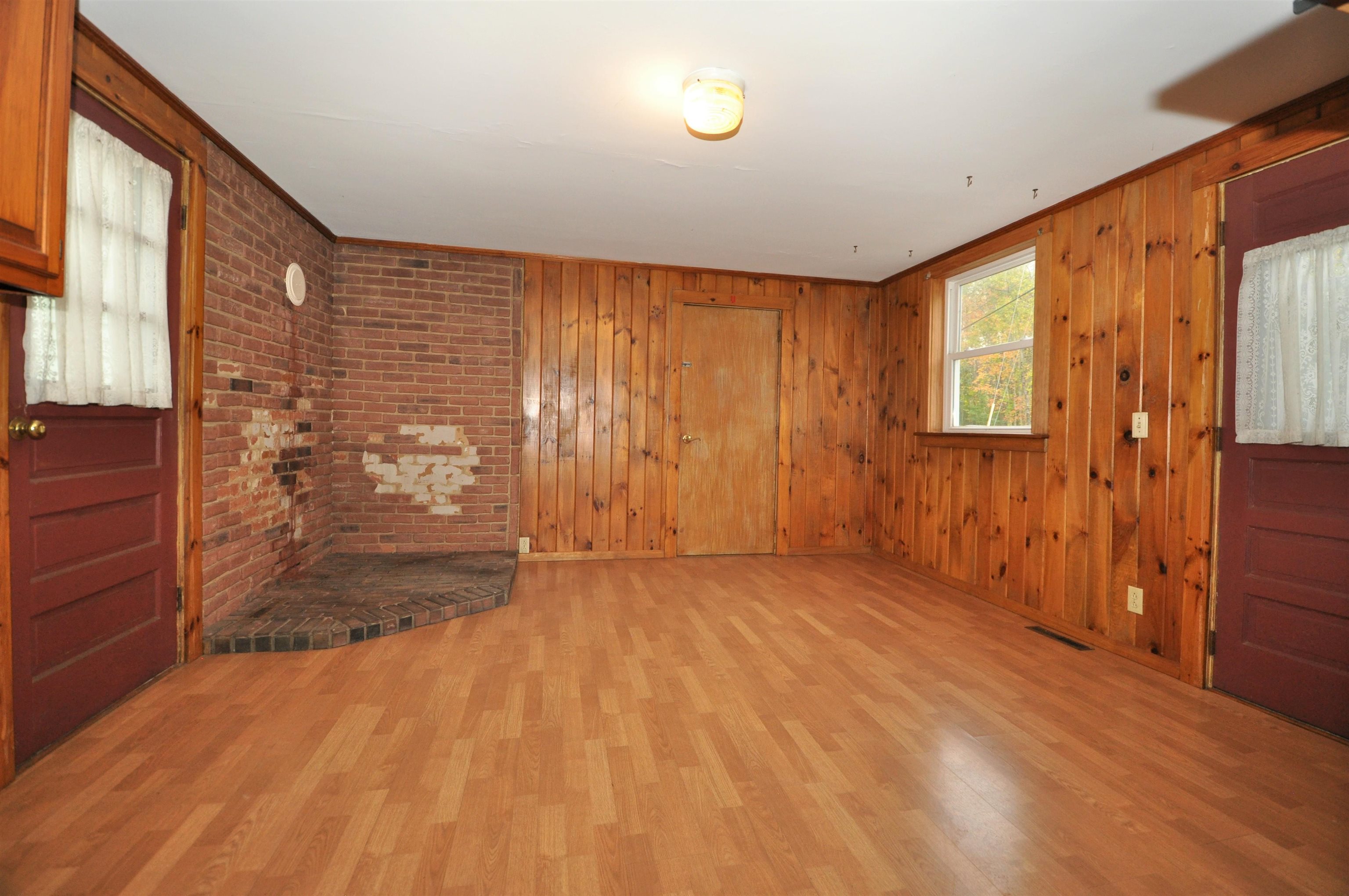 3 Forest Road Weare, NH 03281 - Photo 3 of 15