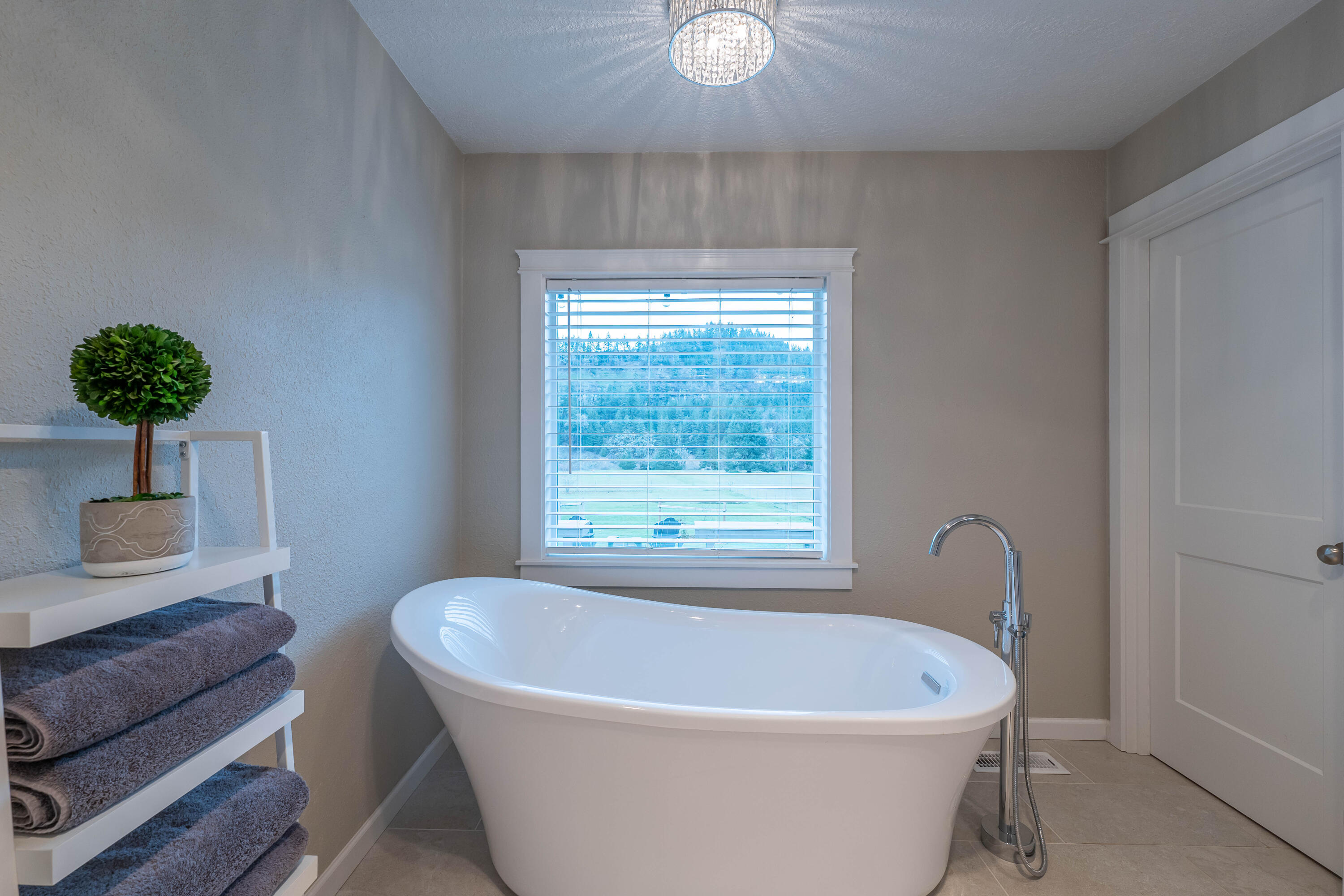 497 Indian Bend Road Umpqua, OR 97486 - Photo 21 of 52 497 Indian Bend Road-68