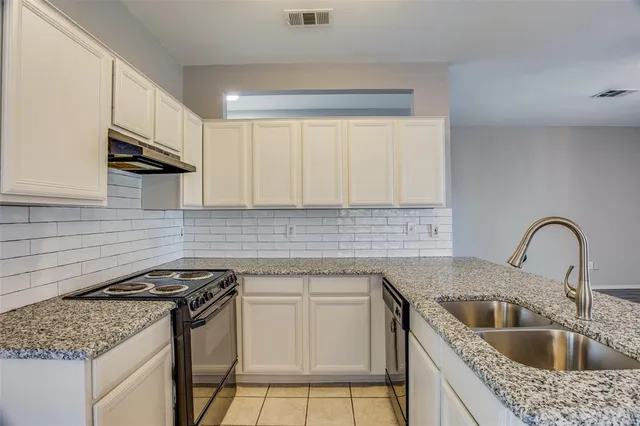 $2,200 | 4613 Brimstone Drive, Fort Worth, TX 76244