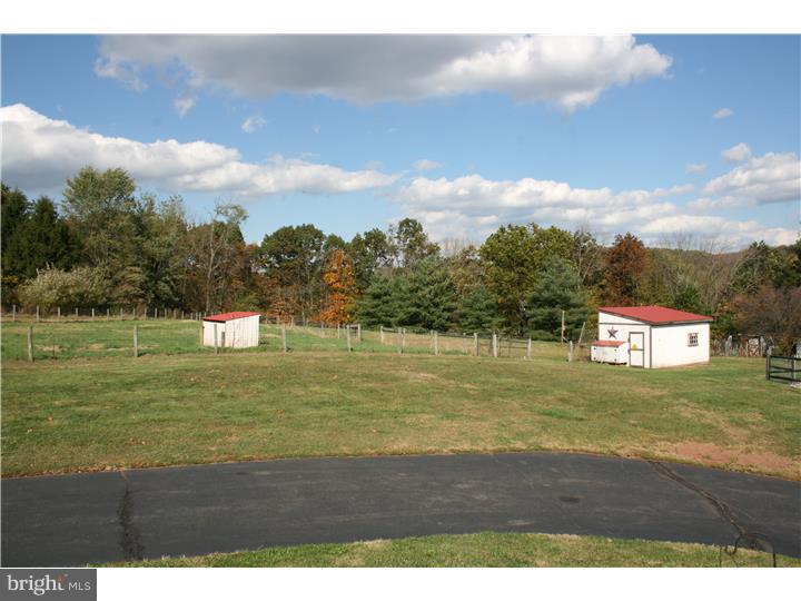 2511 Wasser Road Pennsburg, PA 18073 - Photo 14 of 25 Gallery Image 14