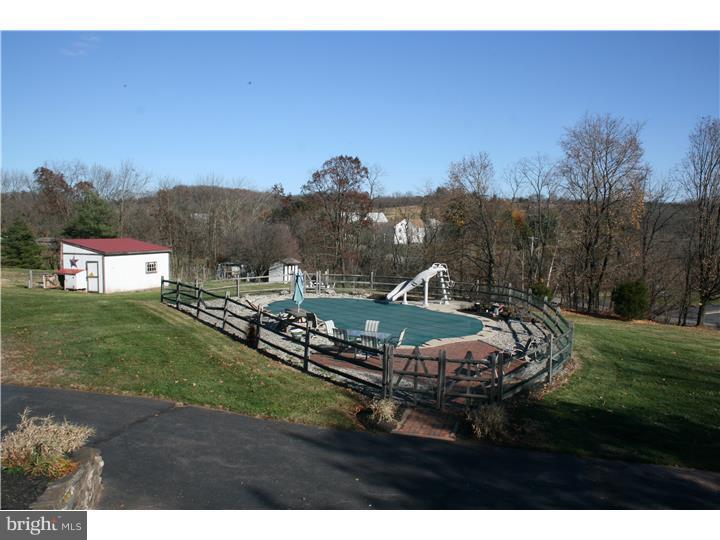 2511 Wasser Road Pennsburg, PA 18073 - Photo 19 of 25 View in Back