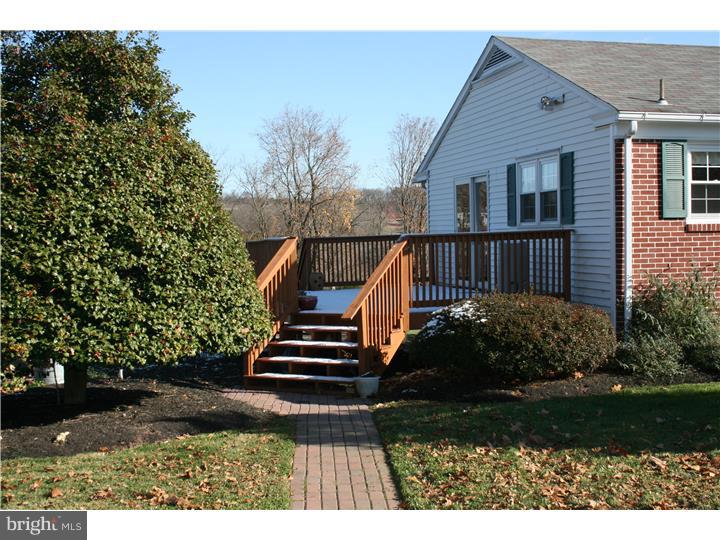 2511 Wasser Road Pennsburg, PA 18073 - Photo 22 of 25 Deck