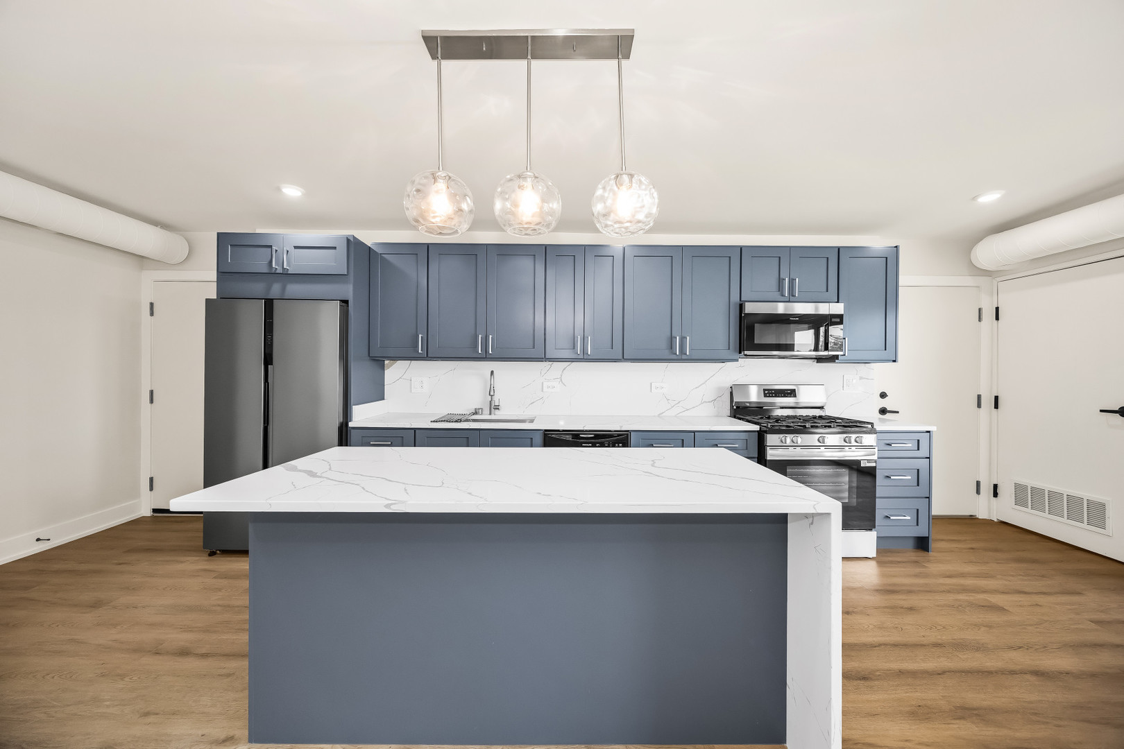 10217 Dearlove Road, Unit 301 Glenview, IL 60025 - Photo 4 of 16