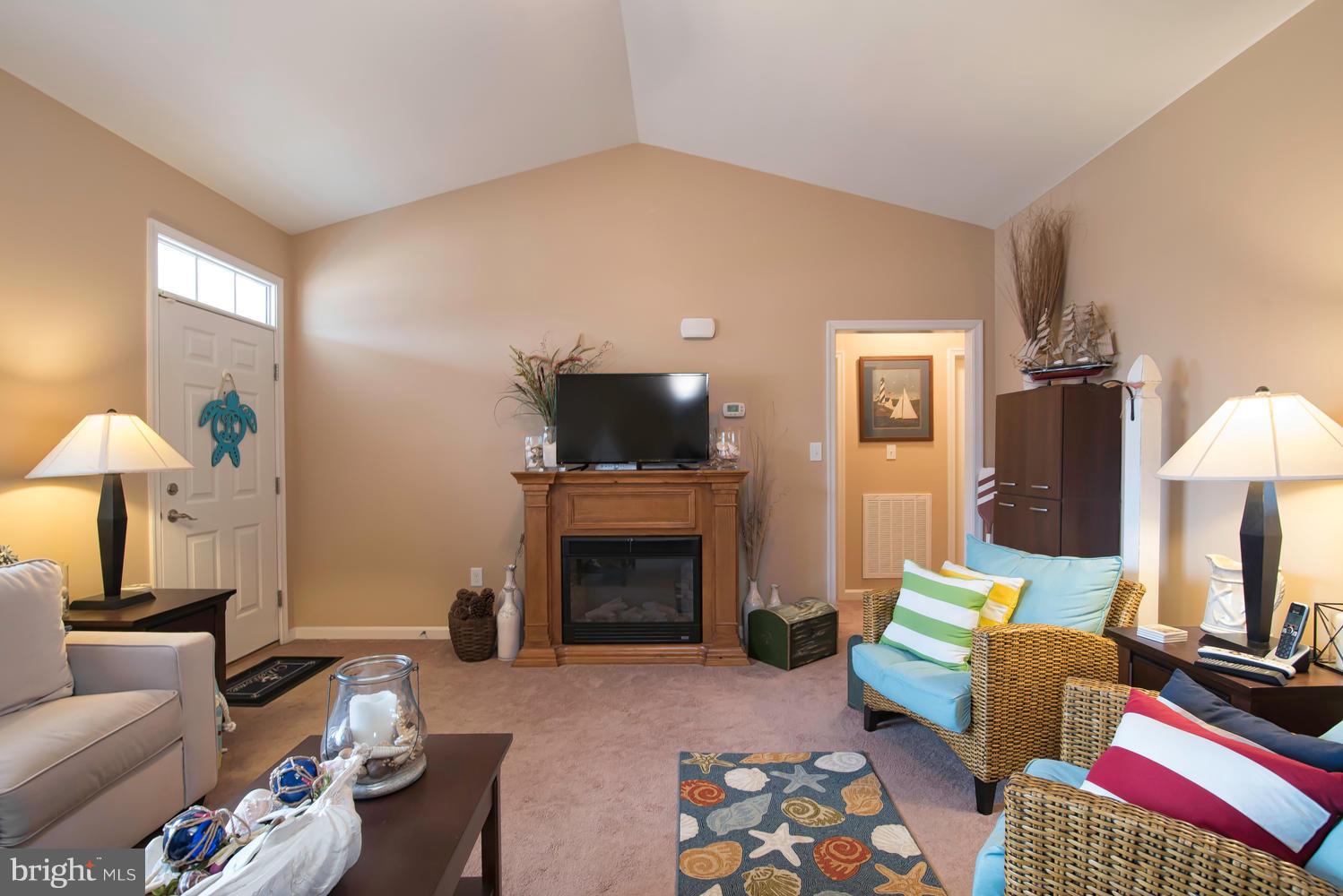 27 Columbia Road Colonial Beach, VA 22443 - Photo 5 of 23 Family Room