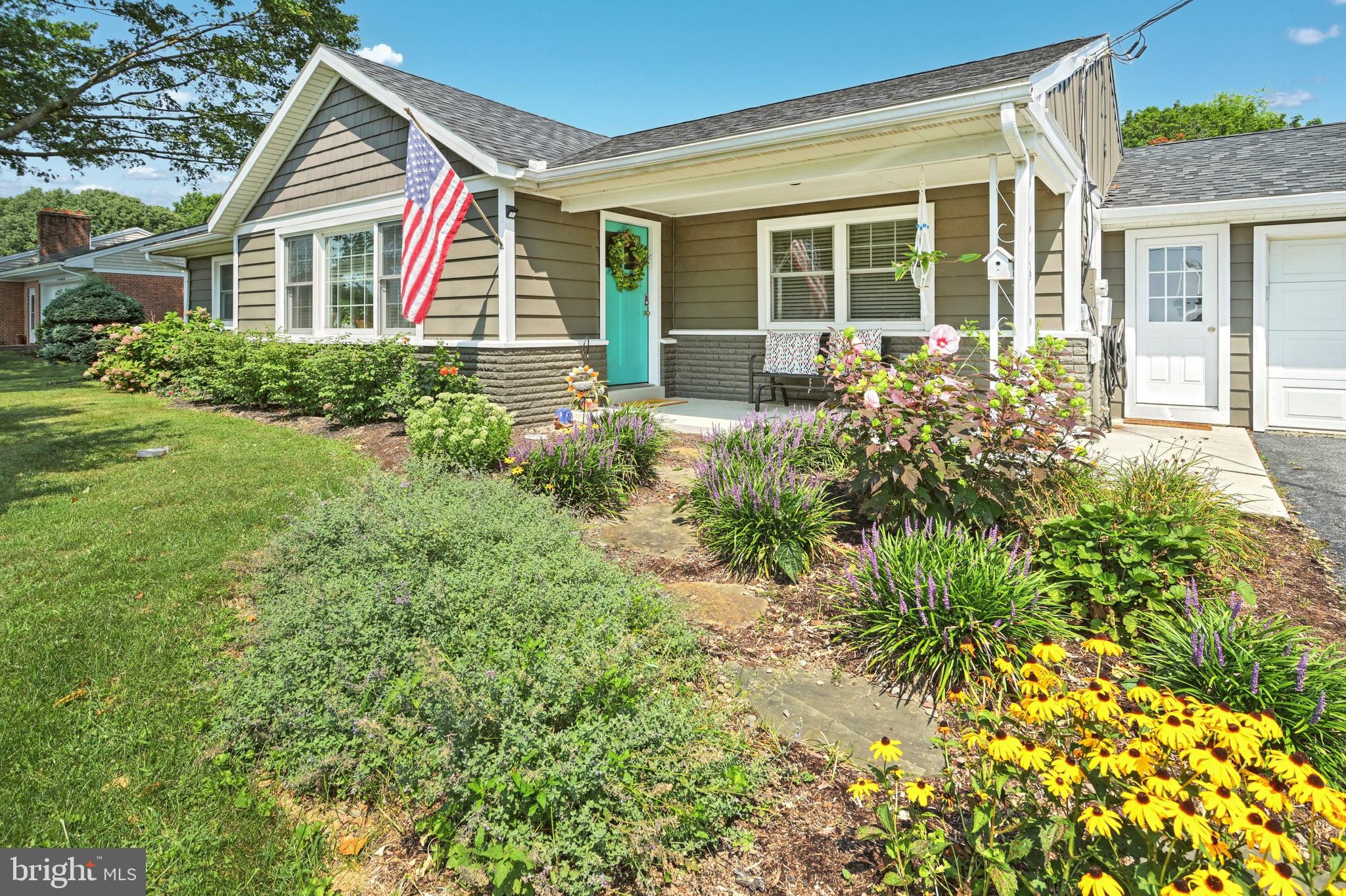 531 Lincoln Road Lititz, PA 17543 - Photo 1 of 34