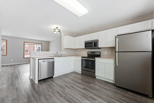 $215,000 | 4826 Elm Drive North, Unit 4, Hugo, MN 55038