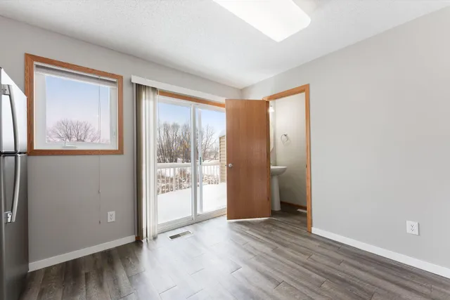 $215,000 | 4826 Elm Drive North, Unit 4, Hugo, MN 55038