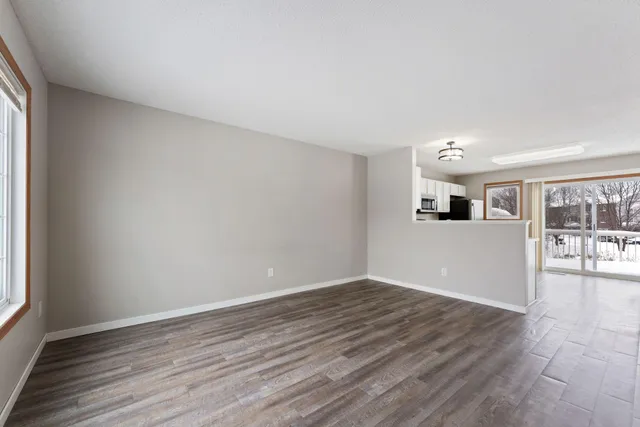 $215,000 | 4826 Elm Drive North, Unit 4, Hugo, MN 55038