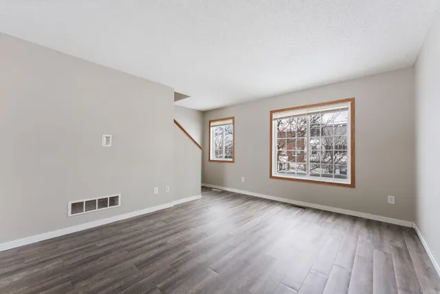 $215,000 | 4826 Elm Drive North, Unit 4, Hugo, MN 55038