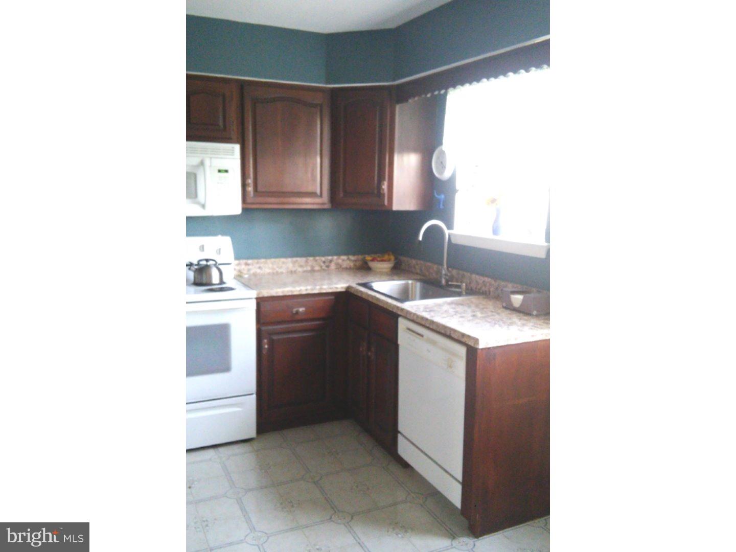 34 Buttonwood Road Voorhees, NJ 08043 - Photo 11 of 25 Kitchen