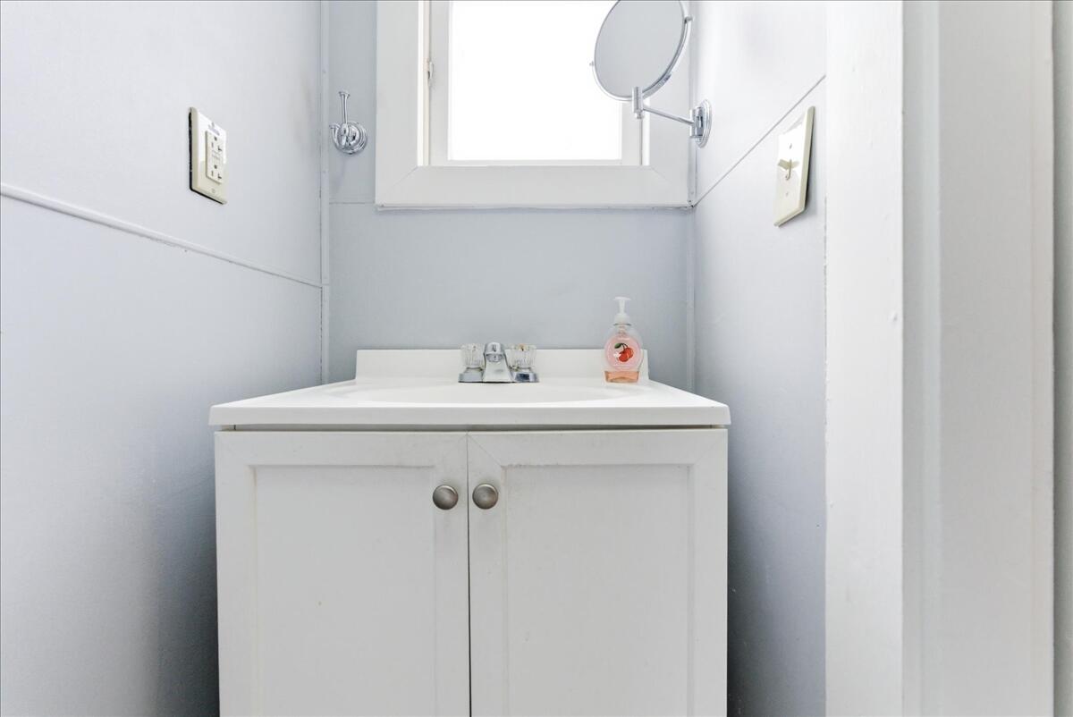 18 Cushman Street Augusta, ME 04330 - Photo 13 of 67 24-DSC01315