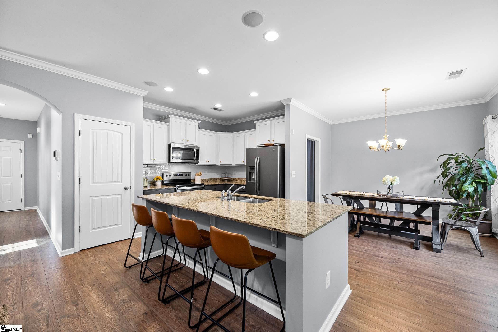719 Camberwell Road Simpsonville, SC 29680 - Photo 3 of 46