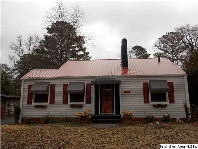 111 Pinewood Avenue Bessemer, AL 35023 - Photo 3 of 20