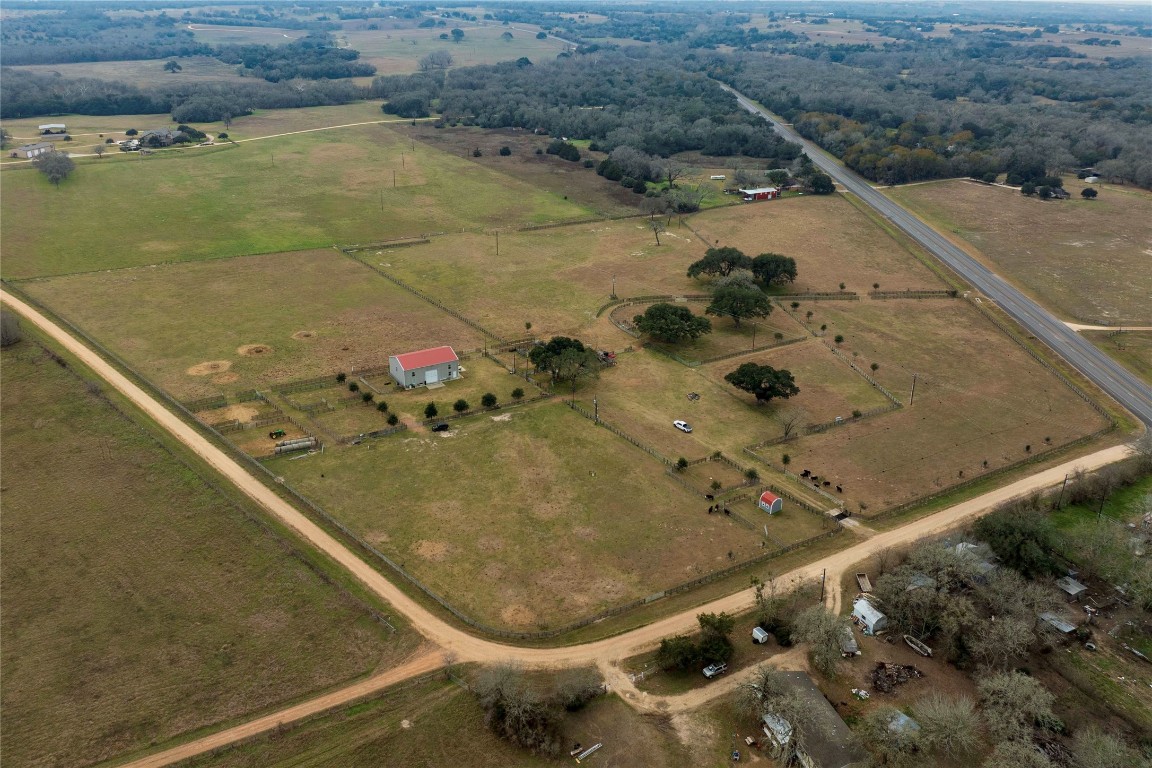 66 County Road 77D Schulenburg, TX 78956 - Photo 6 of 31