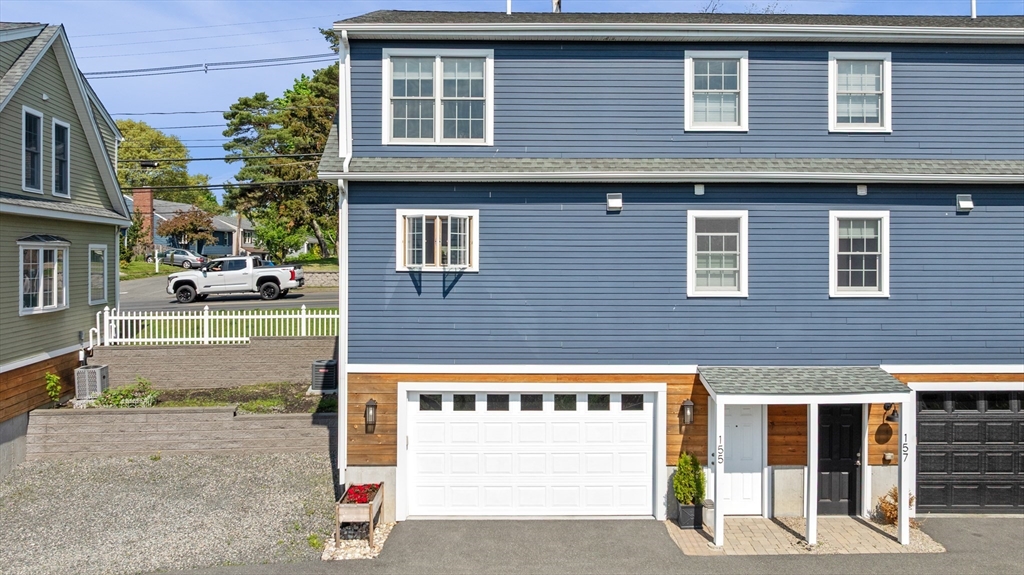 155 Green Street, Unit 4 Marblehead, MA 01945 - Photo 31 of 34
