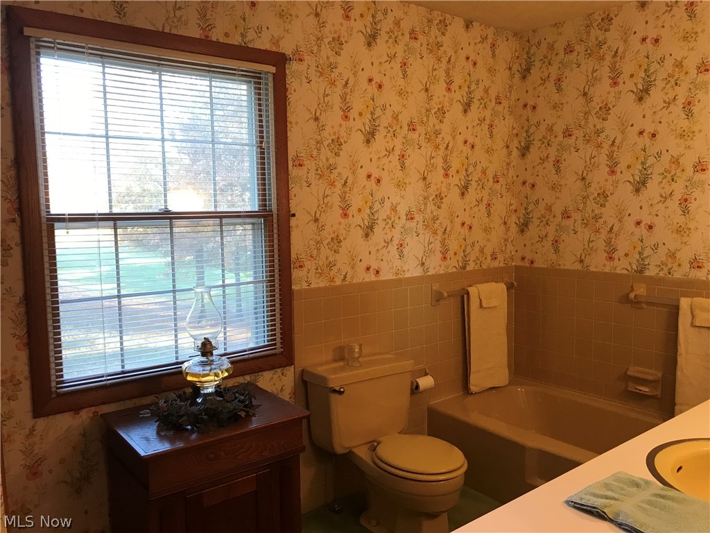3086 Circleview Dover, OH 44622 - Photo 15 of 31 Gallery Image 15