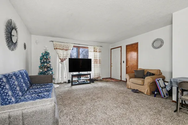 $395,000 | 930-932 Lancashire Court Southeast, Grand Rapids, MI 49508