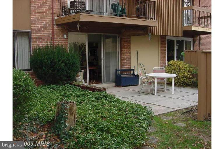 4 Cross Keys Road, Unit 4B Baltimore, MD 21210 - Photo 3 of 15 Exterior (Rear)