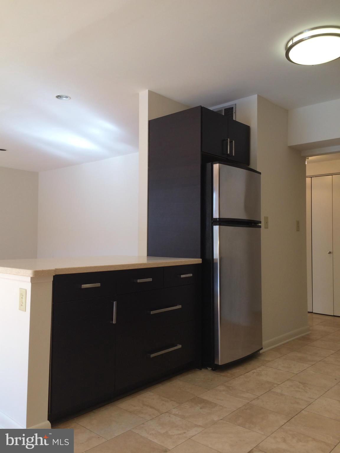 4 Cross Keys Road, Unit 4B Baltimore, MD 21210 - Photo 5 of 15 Kitchen