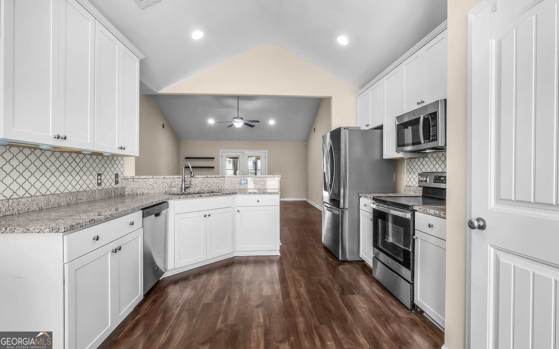 141 Grimsby Road Savannah, GA 31407 - Photo 7 of 42