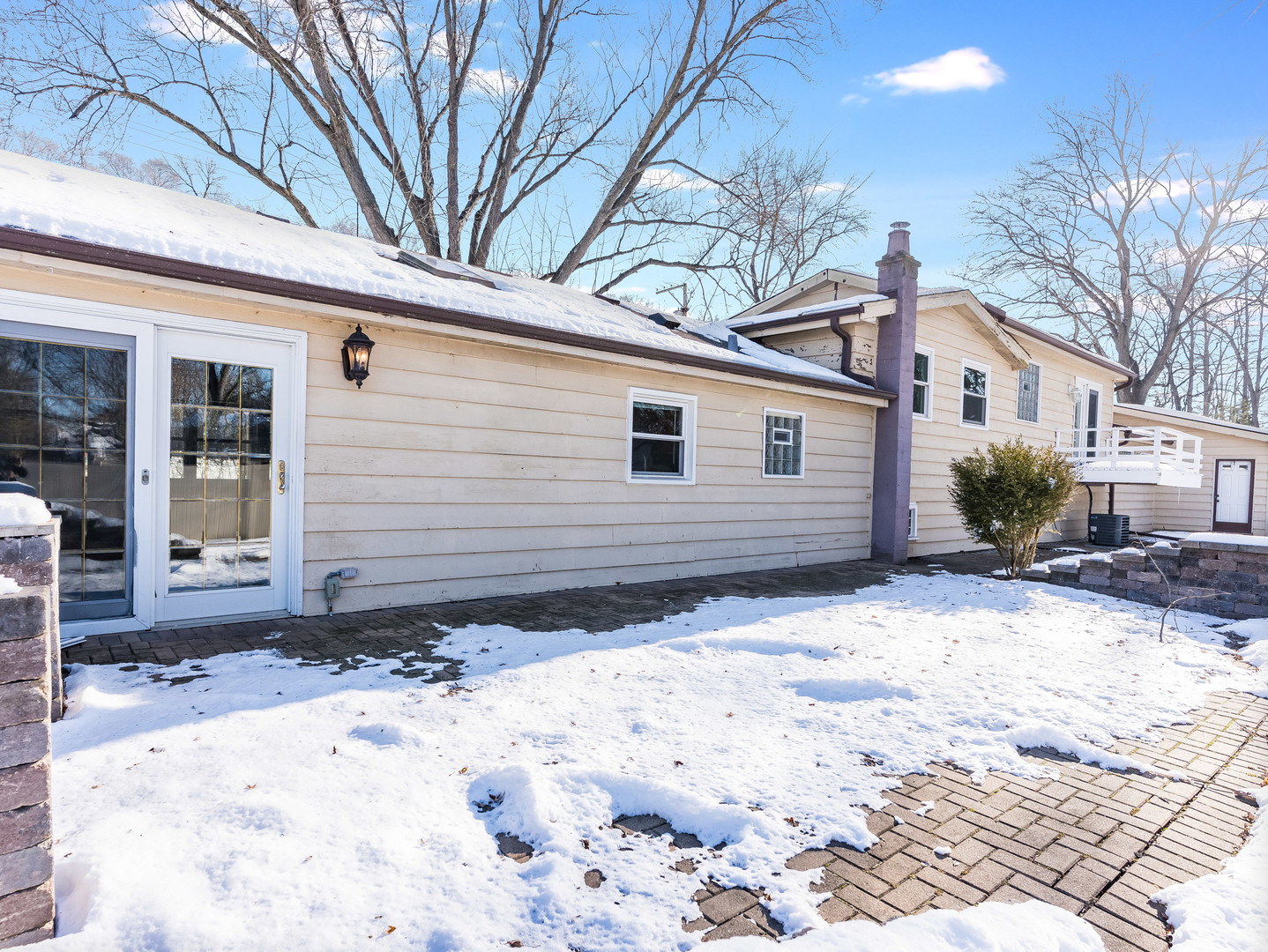 25216 River Road Lake Barrington, IL 60010 - Photo 26 of 36 a view of a house with a yard
