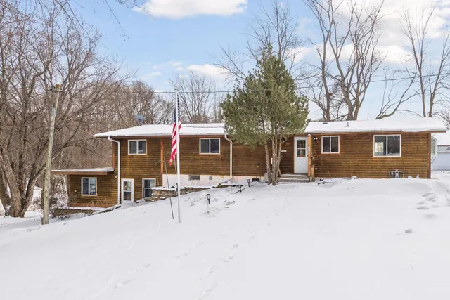 $314,900 | 631 Broadway Street East, New Germany, MN 55367