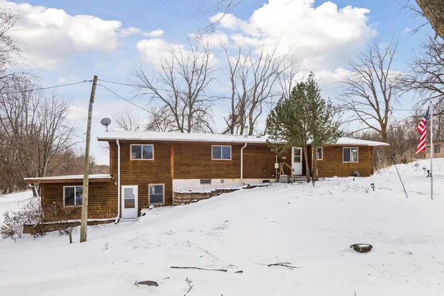 $314,900 | 631 Broadway Street East, New Germany, MN 55367