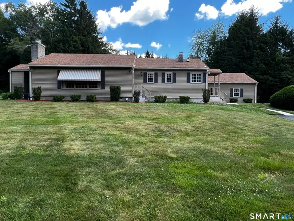 $450,000 | 73 Shelton Road, Oxford, CT 06478