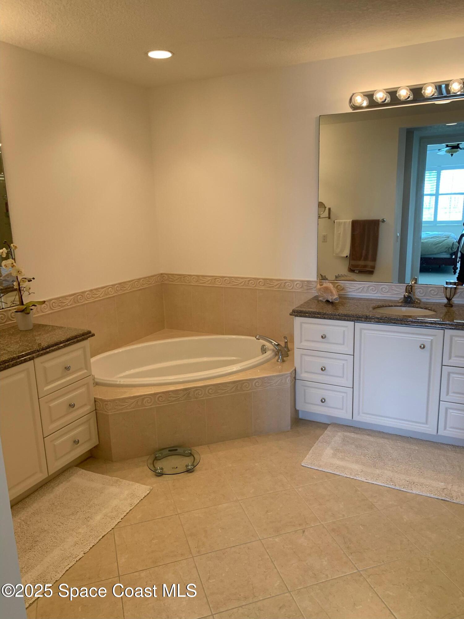 24 Harbour Isle Drive, Unit 104 Hutchinson Island, FL 34949 - Photo 11 of 17 IMG_1622