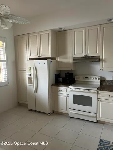 $2,500 | 24 Harbour Isle Drive, Unit 104, Hutchinson Island, FL 34949