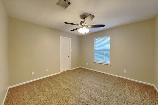 $2,500 | 3918 Appalachian Trail, Houston, TX 77345