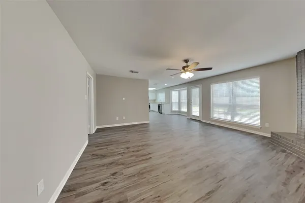 $2,500 | 3918 Appalachian Trail, Houston, TX 77345